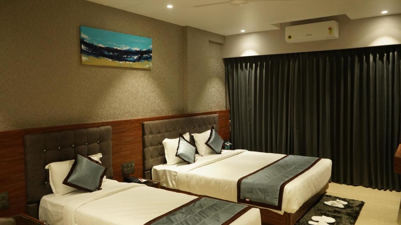 Alaukik 4*