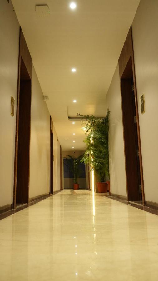 Alaukik 4*
