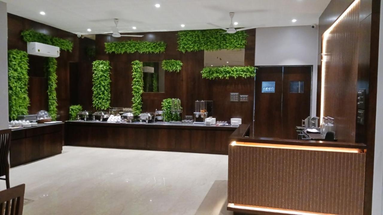 Alaukik Hotel